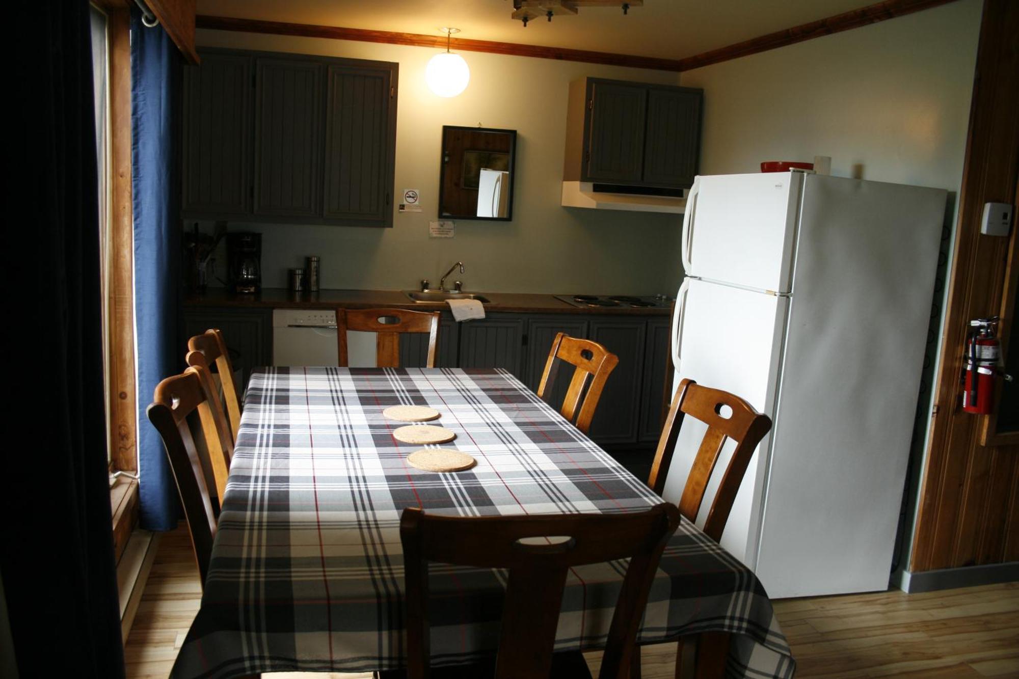 Auberge Et Chalets Sur Le Lac Lac-Megantic Room photo