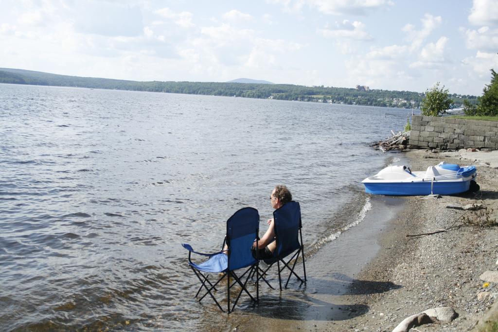 Auberge Et Chalets Sur Le Lac Lac-Megantic Exterior photo